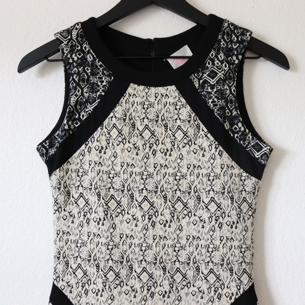 Size S Parker Black & White Printed Mini Dress - Picture 2 of 8